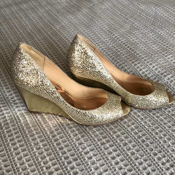 Badgley Mischka Metallic Sparkle Pumps - Picture 3 of 6